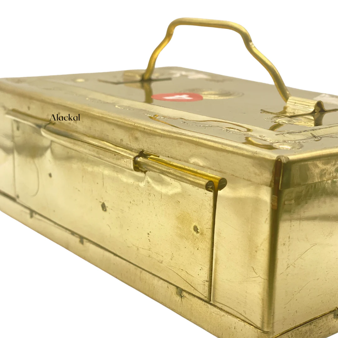 BRASS BETEL BOX | MURUKKAN PETTI | CHELLAPETTI - Image 3