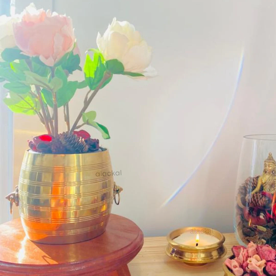 BRASS NIRAPARA ( FLOWER VASE ) - Image 4