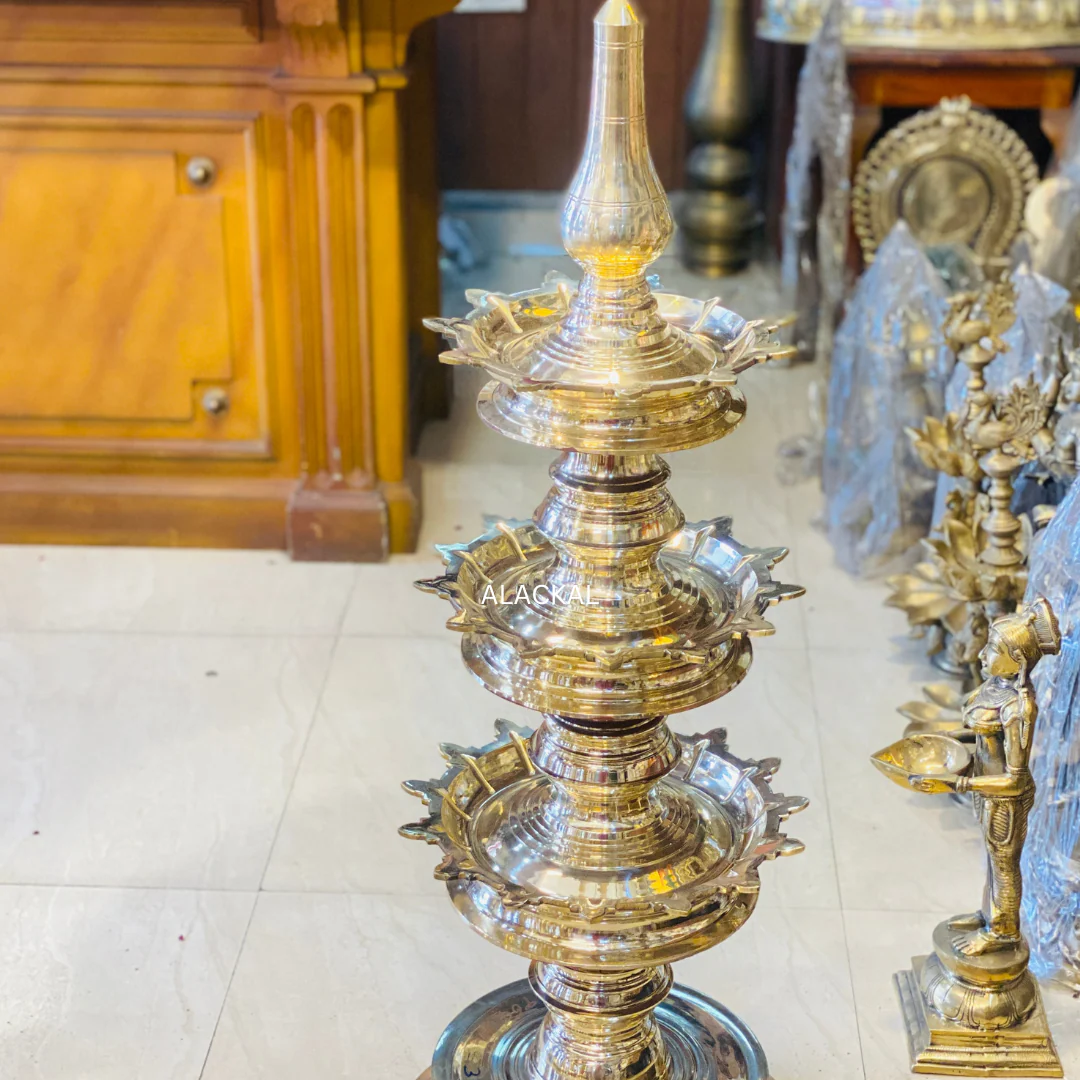HANDMADE BRONZE DEEPASTHAMBHAM | STHAMBHA VILAKKU | 3 STEP LAMP - Image 7
