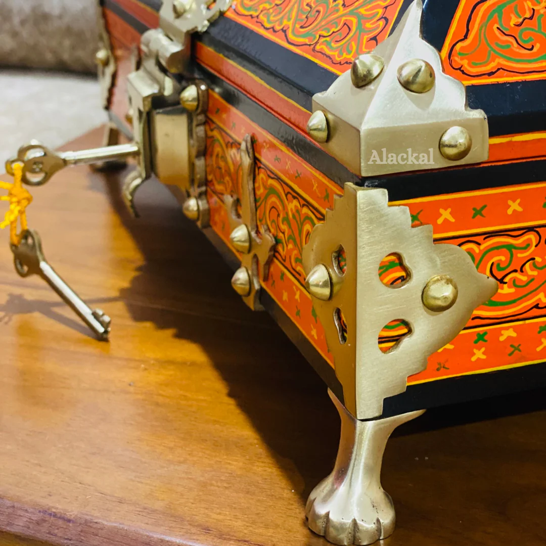 TRADITIONAL HANDCRAFTED NETTURPETTI ( WOODEN JEWEL BOX ) | AAMADAPETTI | ABHARANAPETTI WITH TWO KEYS - Image 5