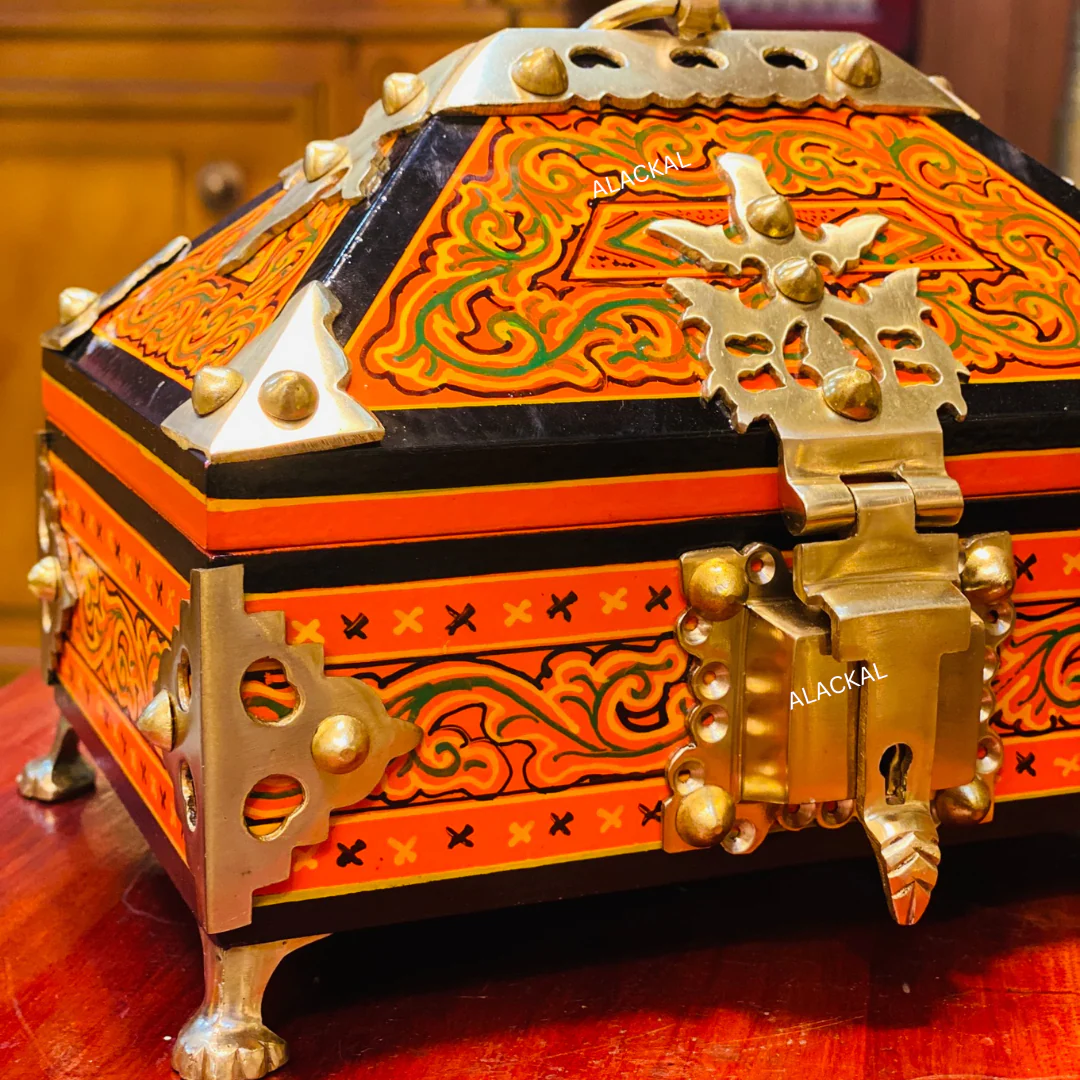 TRADITIONAL NETTURPETTI | WOODEN JEWEL BOX | KERALA AMADAPETTI FOR GIFTING | HOME STYLING - Image 4